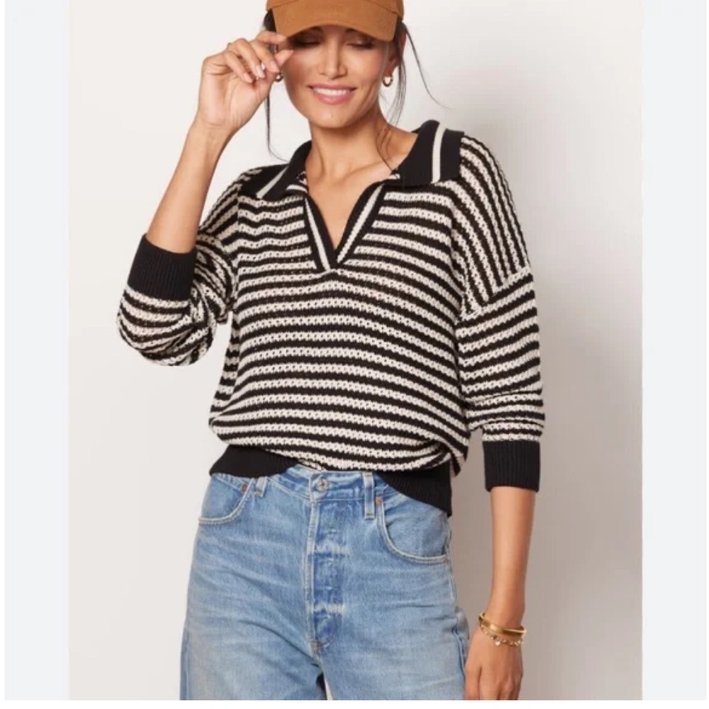 Evereve Black and Cream Striped V-Neck Sweater
